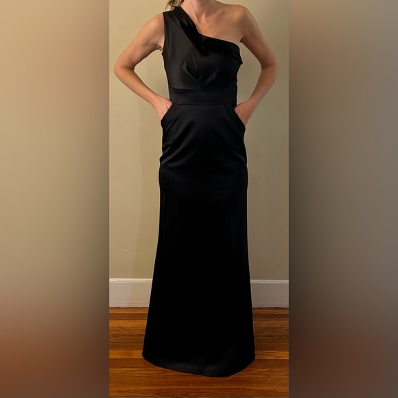 Max & Cleo Women’s One Shoulder Gown - Picture 7 of 7